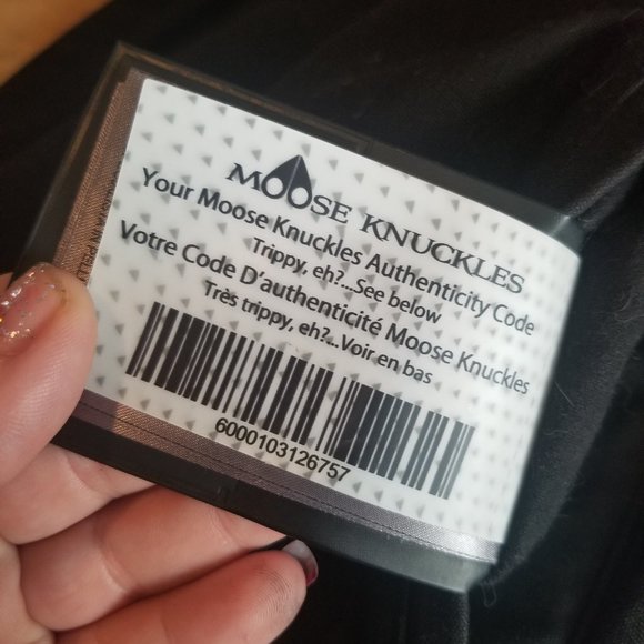 Womans FUR Mooseknuckle Jacket - Picture 5 of 7